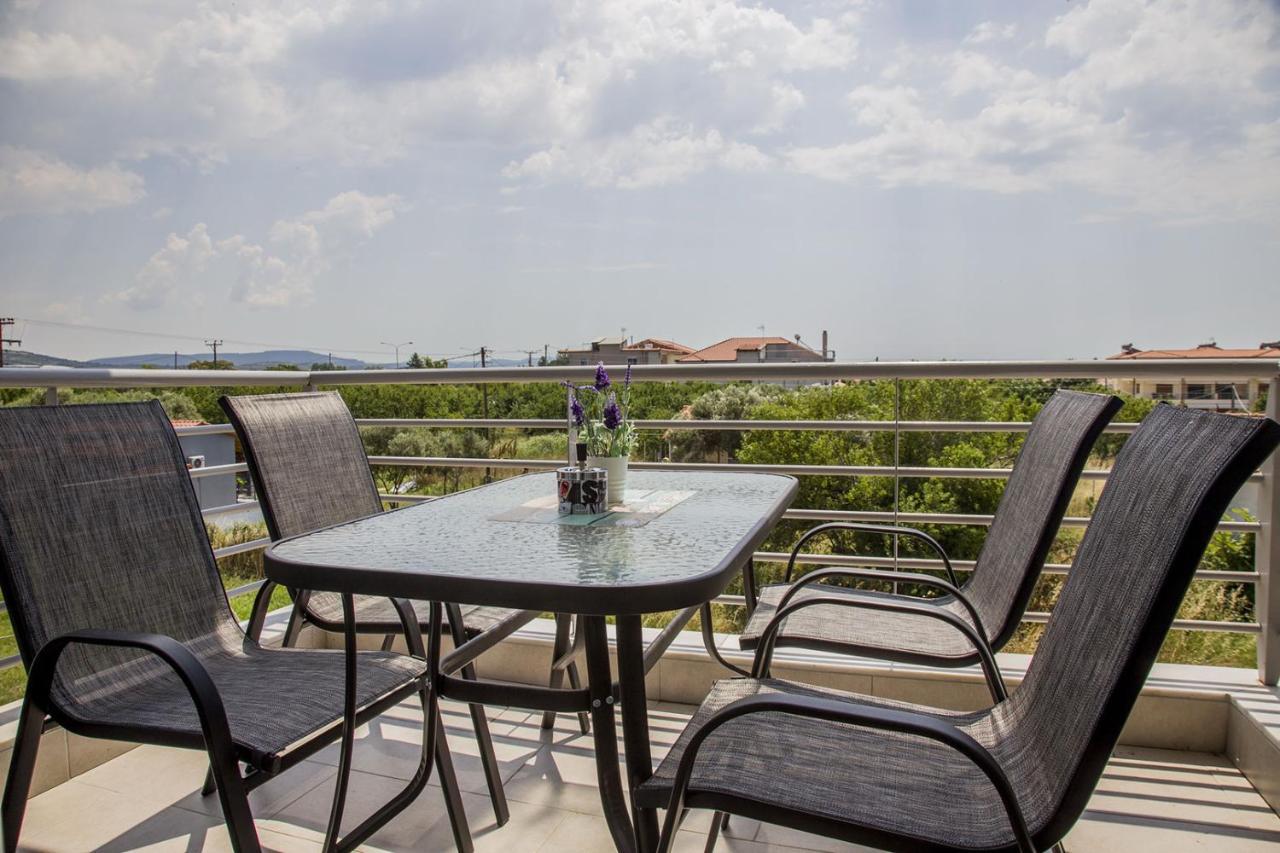 Kasta Bnb Ofrínion Exterior foto